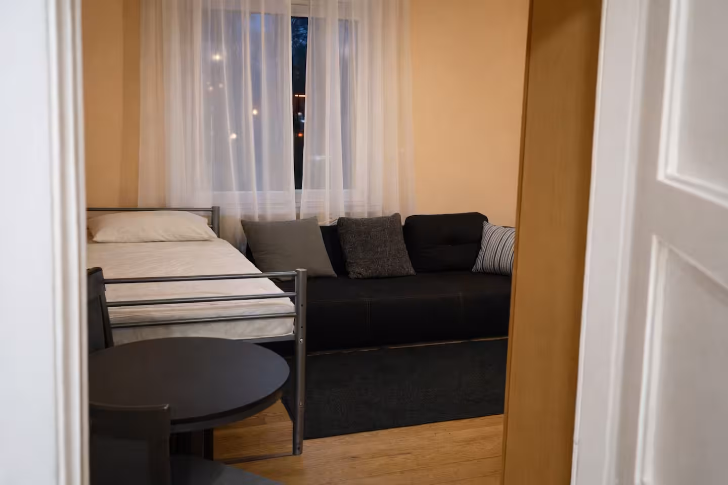 Monteurwohnung Meckelfeld – Innenansicht des möblierten Apartments Monteurwohnung Meckelfeld – Innenansicht des möblierten Apartments