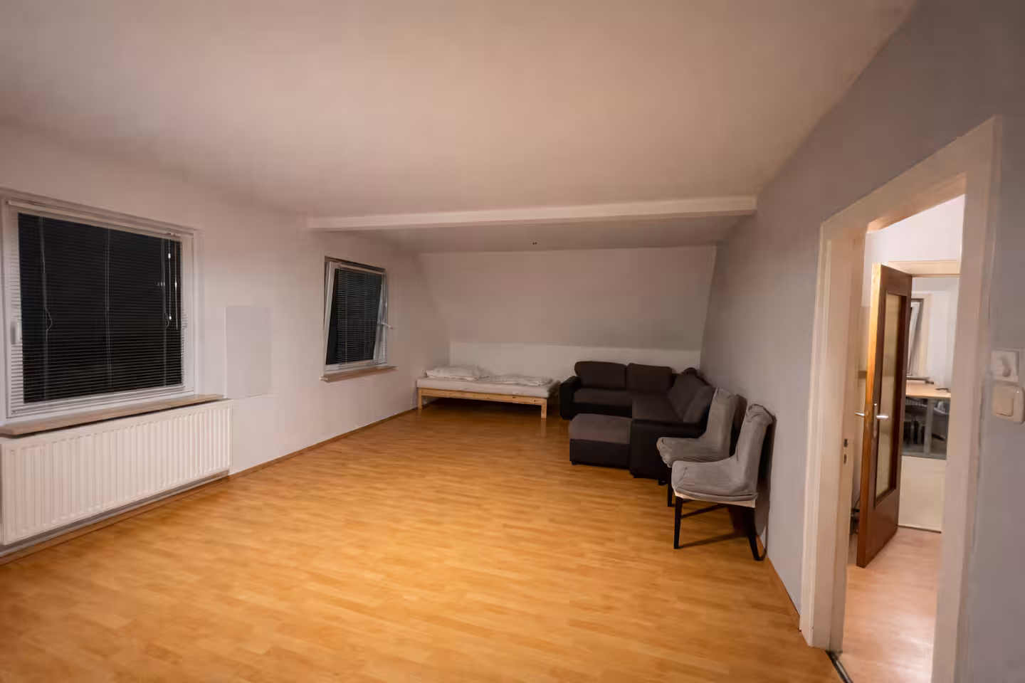 Monteurwohnung Rosengarten – Innenansicht des möblierten Apartments Monteurwohnung Rosengarten – Innenansicht des möblierten Apartments